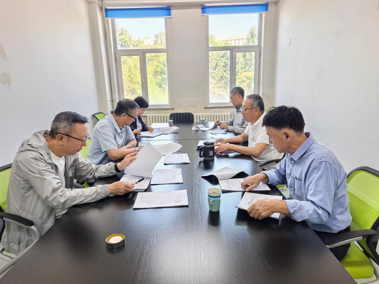 学校关工委开展2026年“读懂中国”活动校内作品评审工作